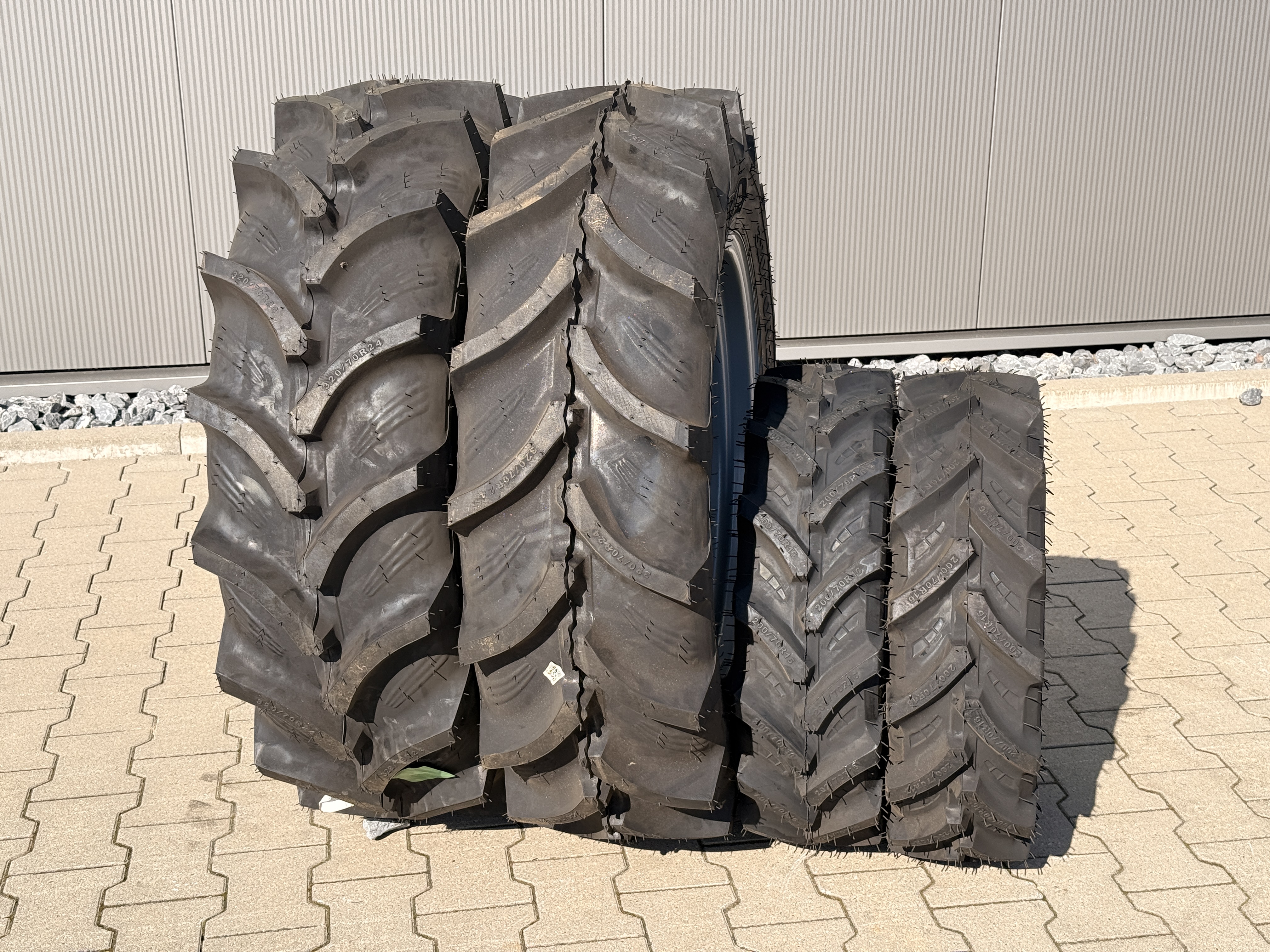 AS Bereifung Radial MT3.50/60 VR 280/70 R16, HR 380/70 R24
