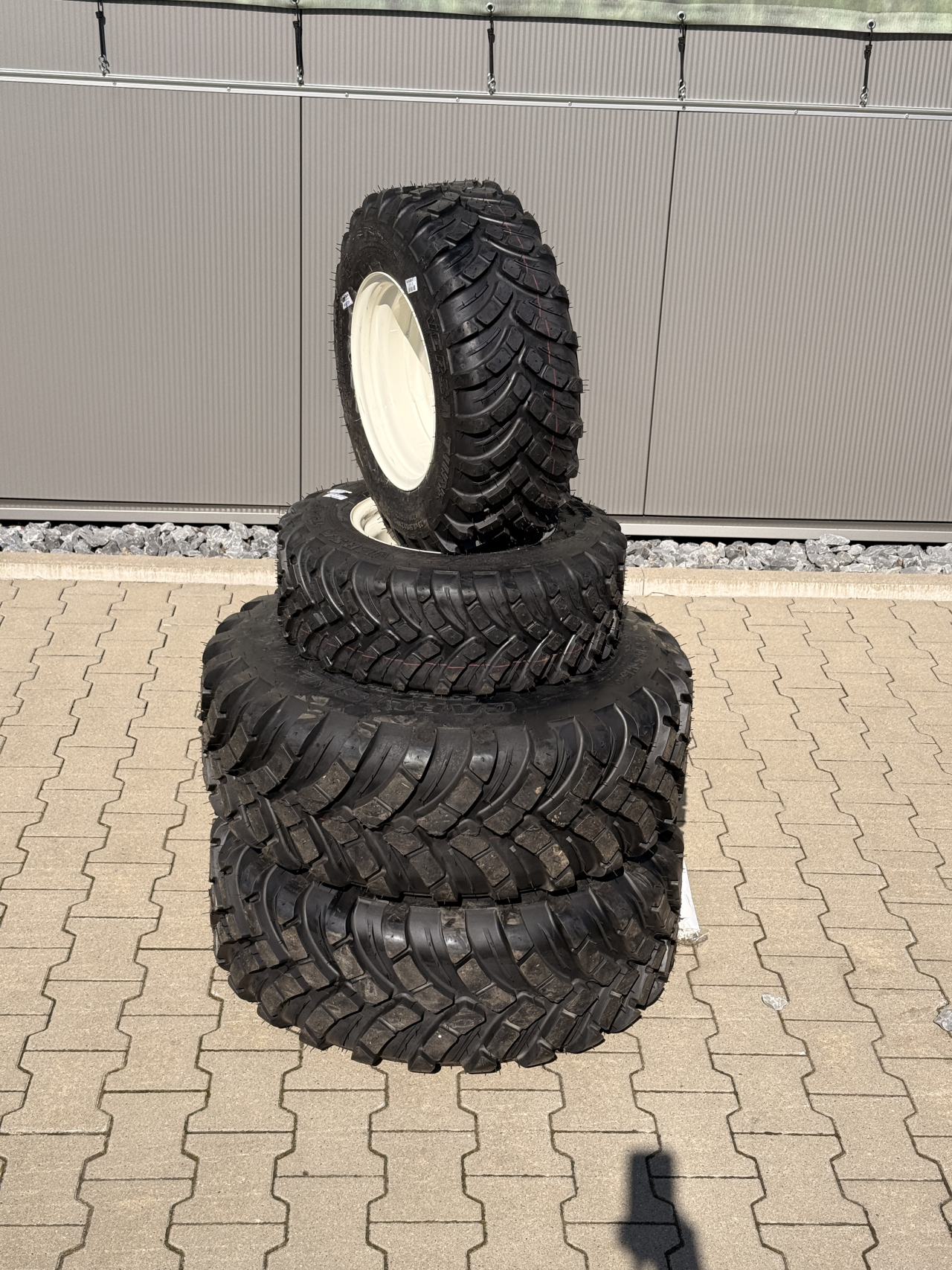 Kommunalberreifung VR 23 x 8,5 - 12, HR 12 - 16,5 6PR